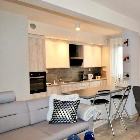 Apartament Lilla 옐레니아구라 외부 사진
