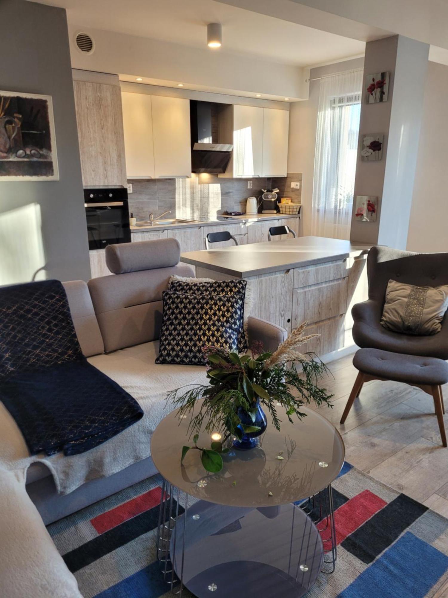 Apartament Lilla 옐레니아구라 외부 사진